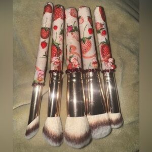 Strawberry Shortcake Patterned Themed Makeup Brush Set